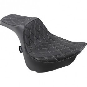 DRAG SPECIALTIES PREDATOR III SEAT - DOUBLE DIAMOND - SILVER STITCHED - FXFB/S 18-23 # 0802-1073